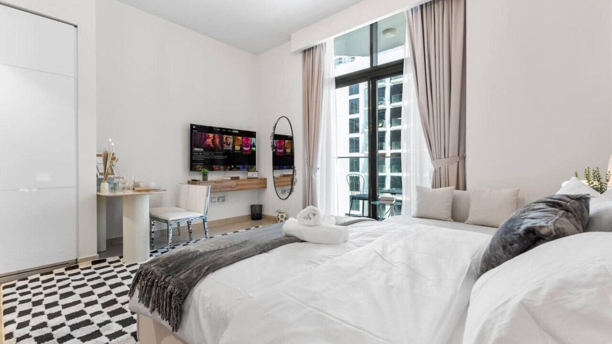 Nad Al Sheba Apartment | Golden Dunes Studio in Dubai