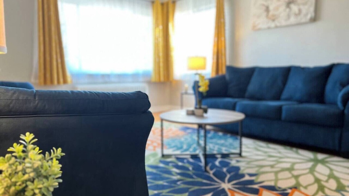 Westwood Apartment | Golden Escape 2 Bedroom Apartment 3