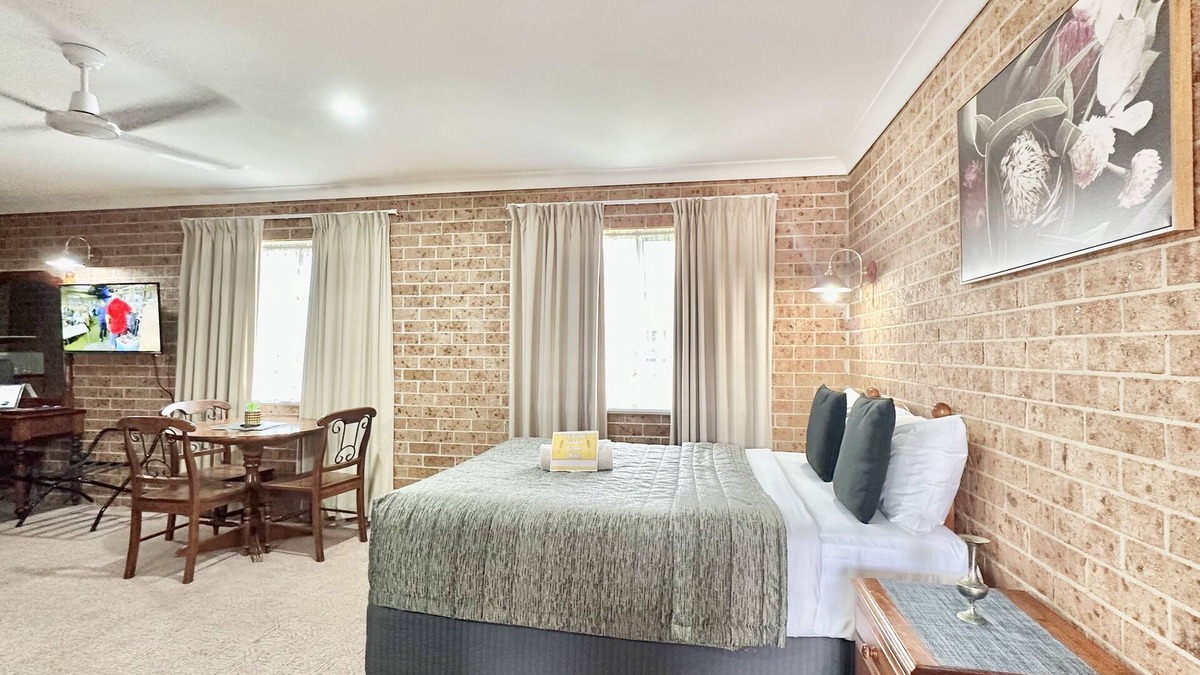 South Tamworth Hotel | Golden Grain Motor Inn