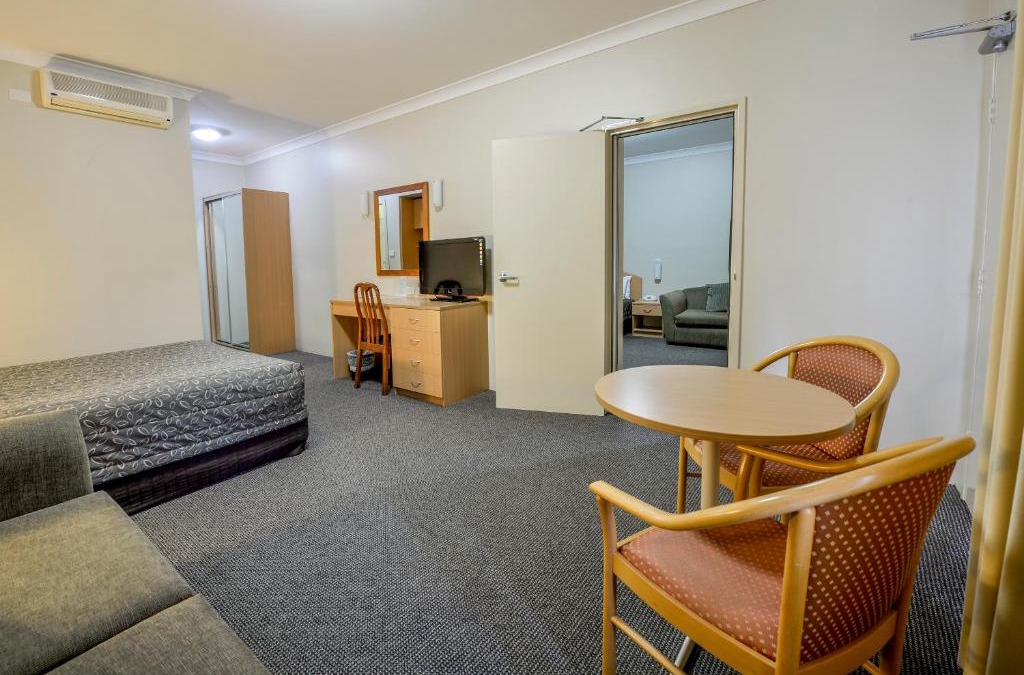 Hillvue Hotel | Golden Guitar Motor Inn