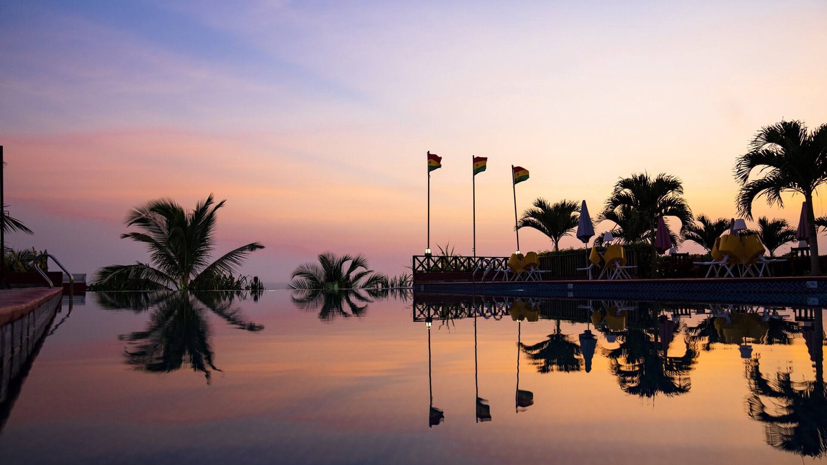 Elmina Hotel | Golden Hill Parker Hotel