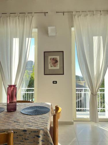 Bonnanaro Apartment | GOLDEN HILLS VIEW, Pierina's house
