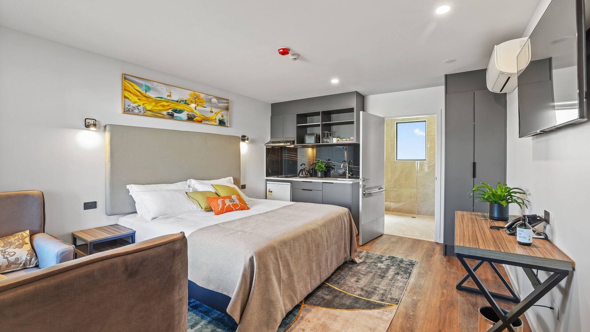 Riccarton Hotel | Golden Hotel