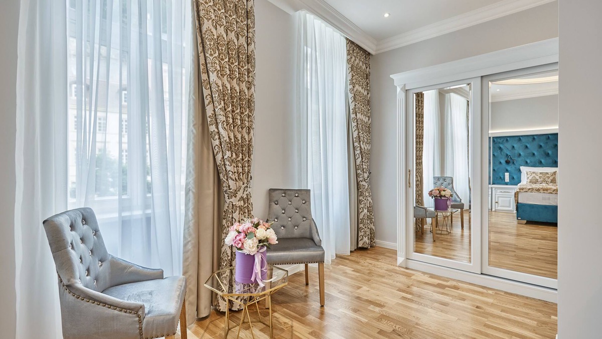 City Centre Hotel | Golden Key Boutique Hotel