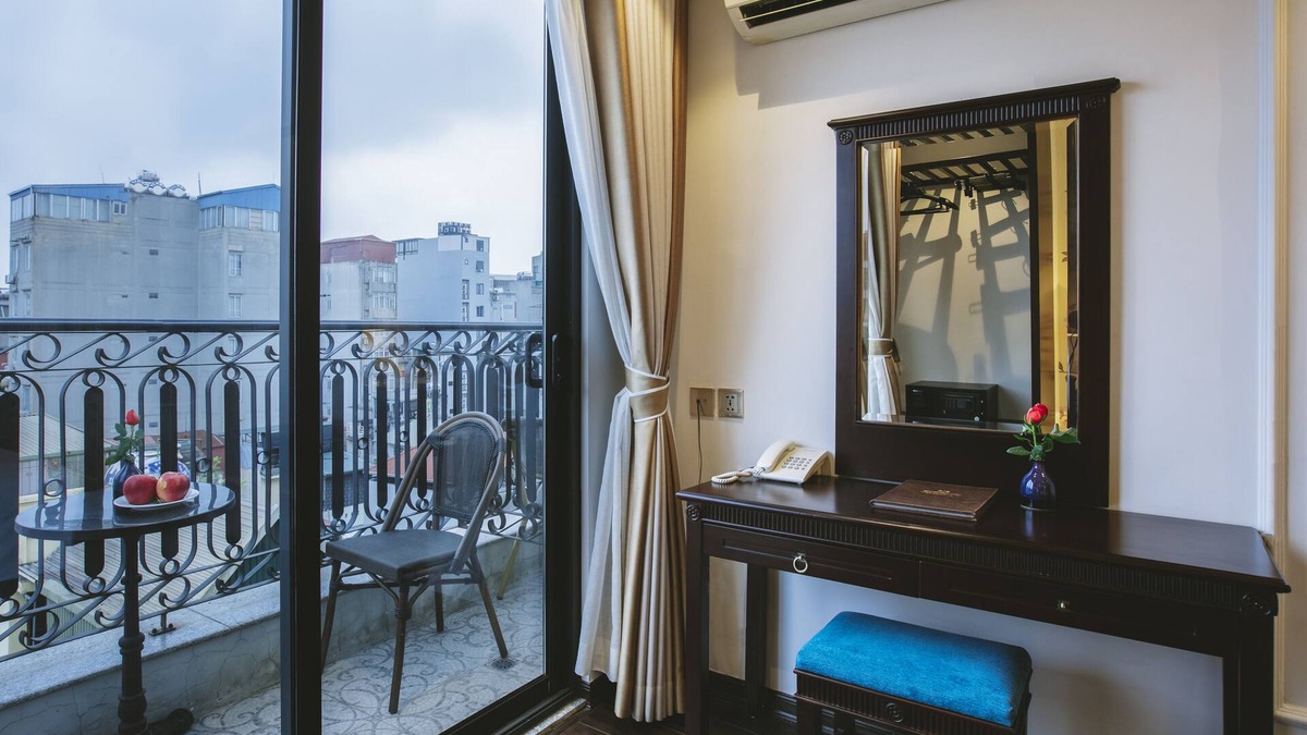 Hang Trong Hotel | Golden Legend Boutique Hotel