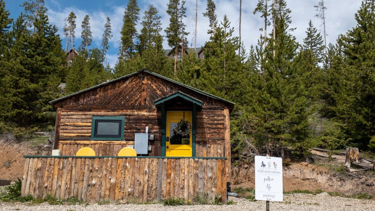 Grand Lake Cabin | Golden Lily at Wild Acre Cabins