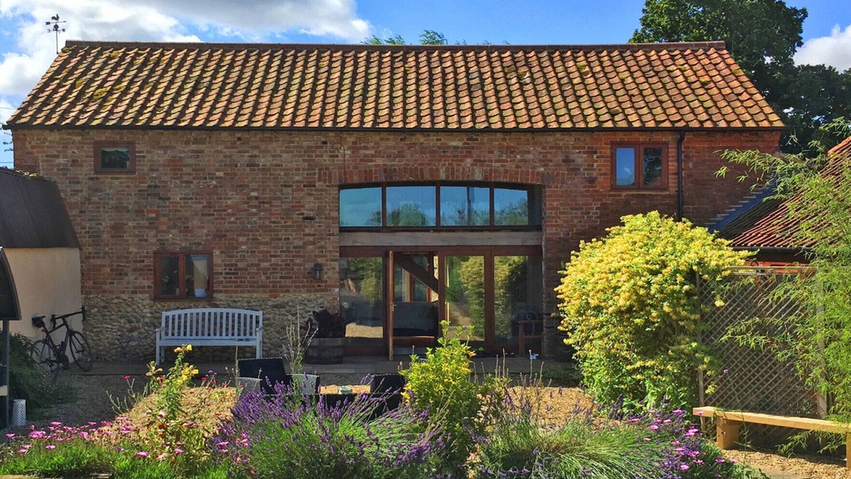 Fakenham House | Golden Lion Barn - Three Bedroom House, Sleeps 6