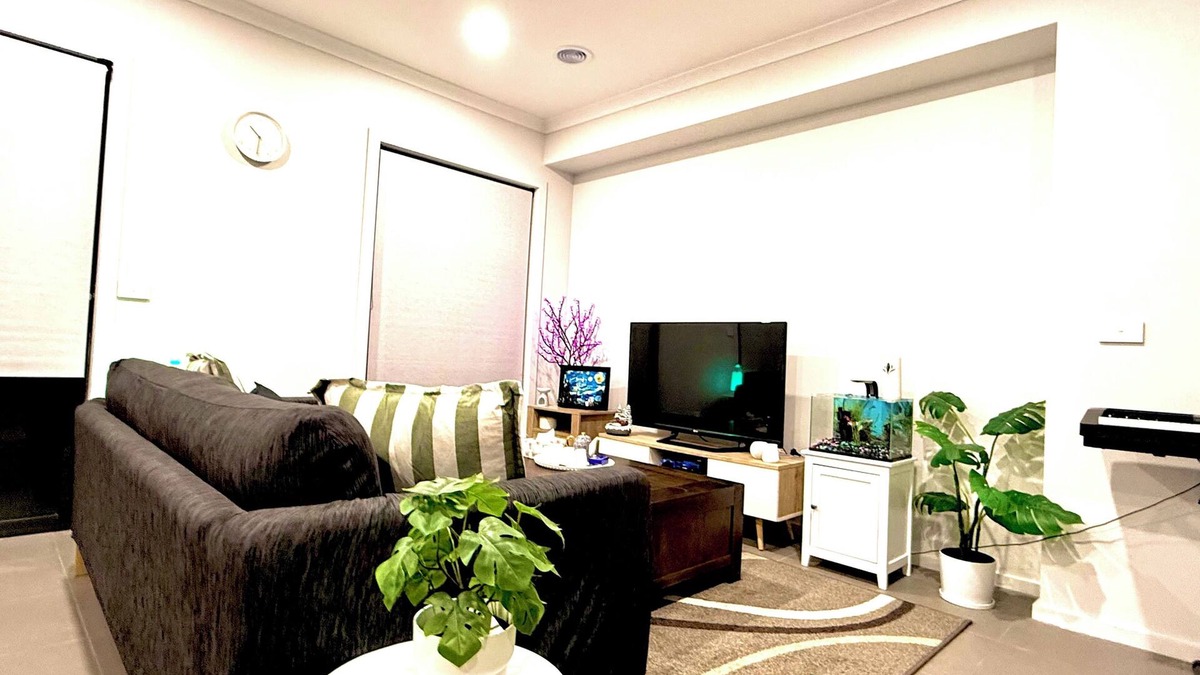 Clyde North House | Golden Palm Palace- A perfect balance for stay away holiday and modern life