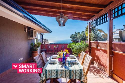 San Gregorio di Catania Apartment | Golden Park Apartment with Terrace by Wonderful Italy
