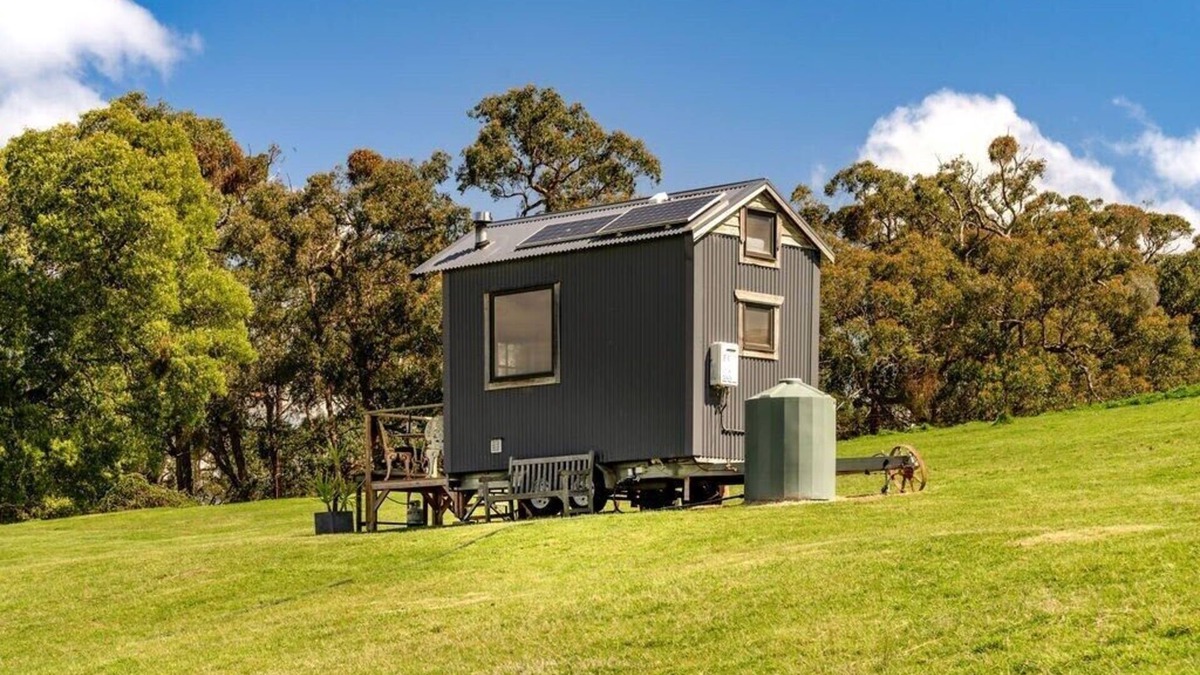 Ross Creek House | Golden Plains by Tiny Away