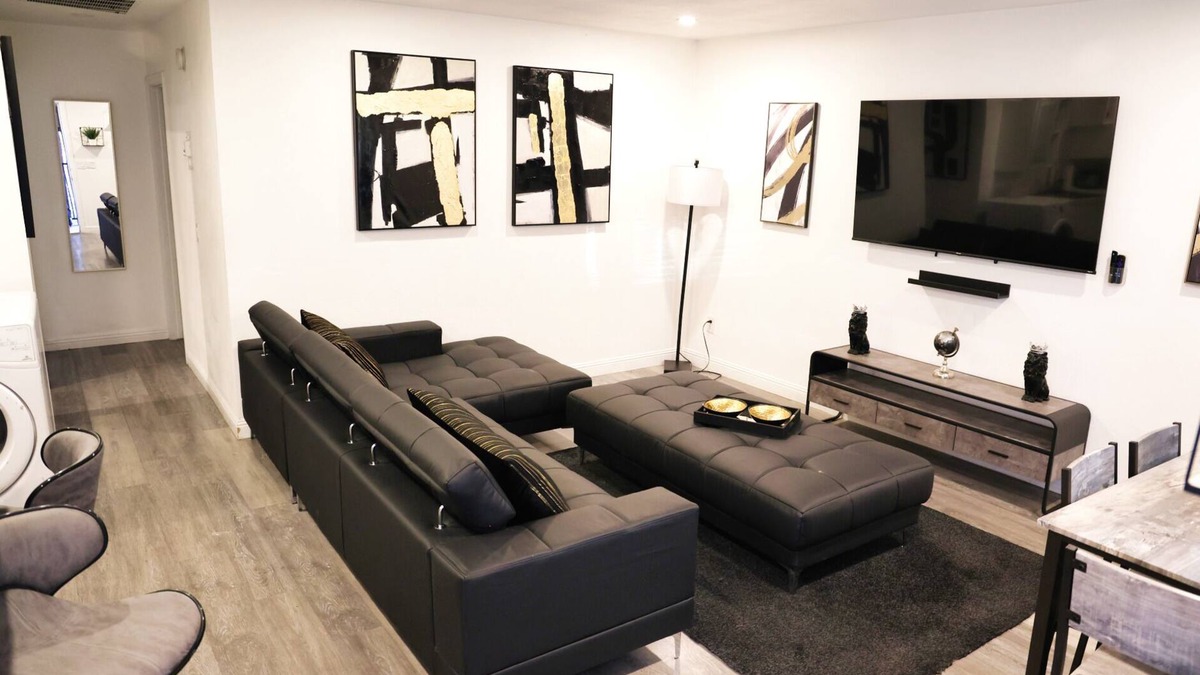 Gateway District Apartment | Golden Retreat