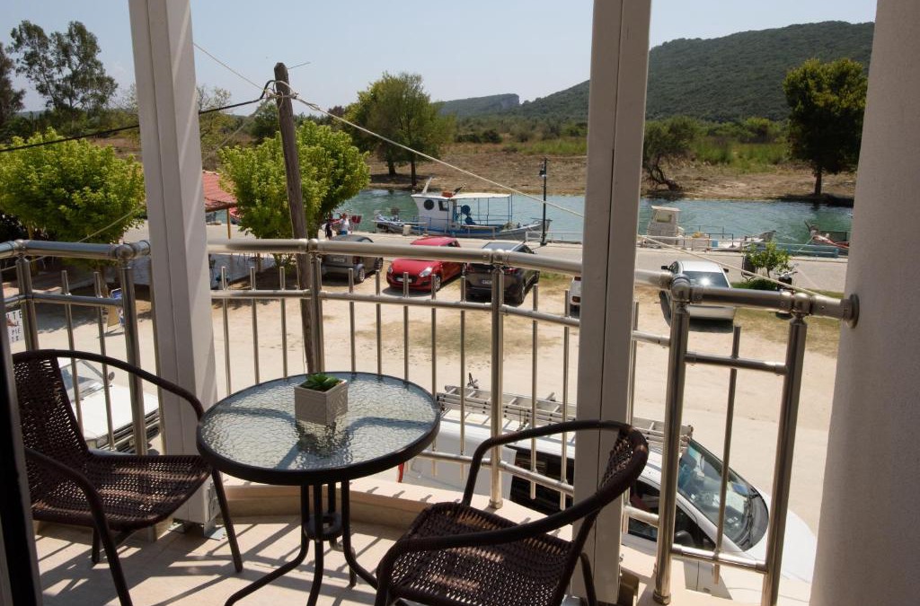 Ammoudia Apartment | Golden Sand