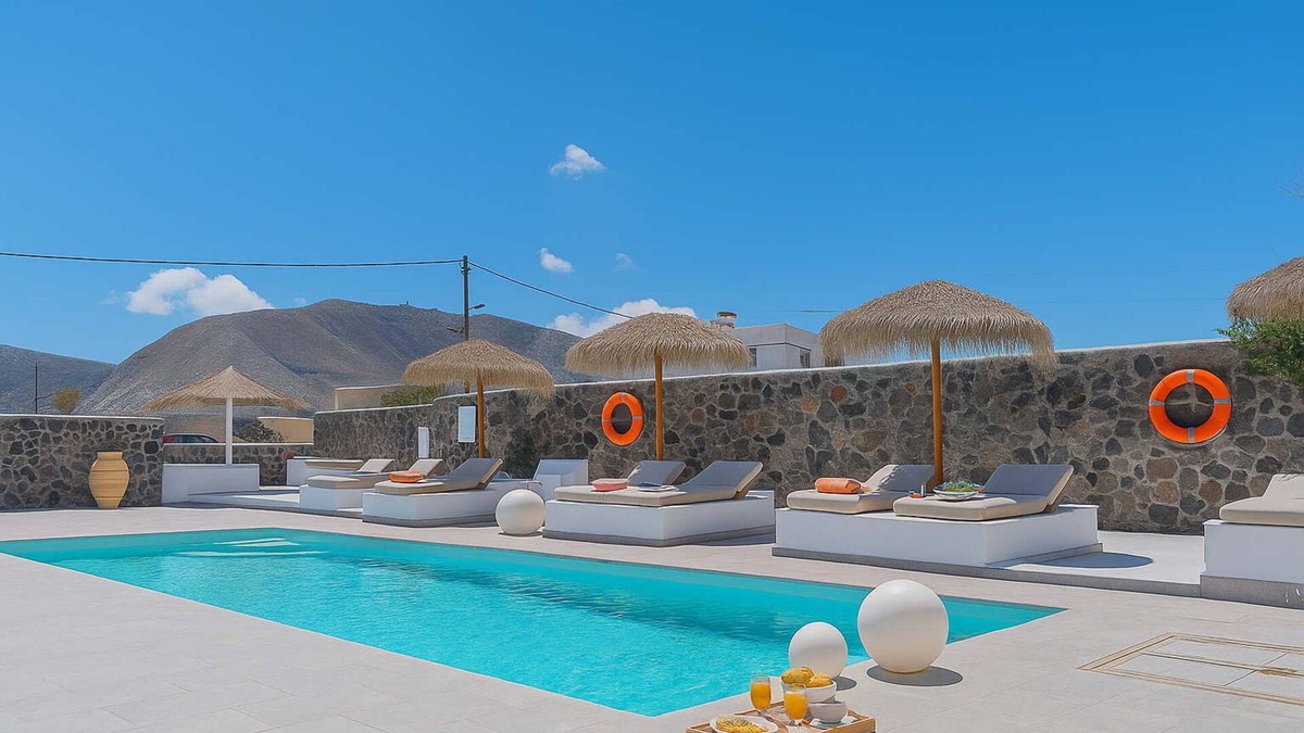 Agia Paraskevi House | Golden Sunrise Suites - Santorini Family Suite