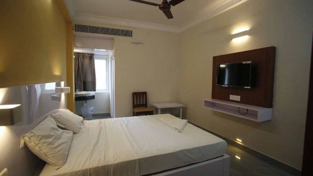 Central Chennai Resort | Golden Tower