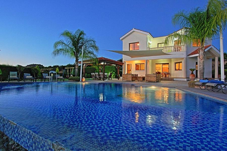 Pano Arodhes Villa | Golden Valley Villa