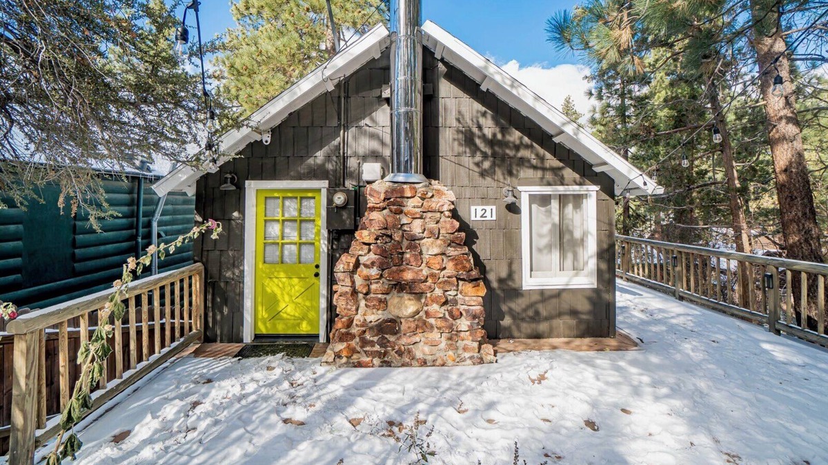 Big Bear City Cabin | Golden View Cabin in gorgeous Big Bear with WiFi