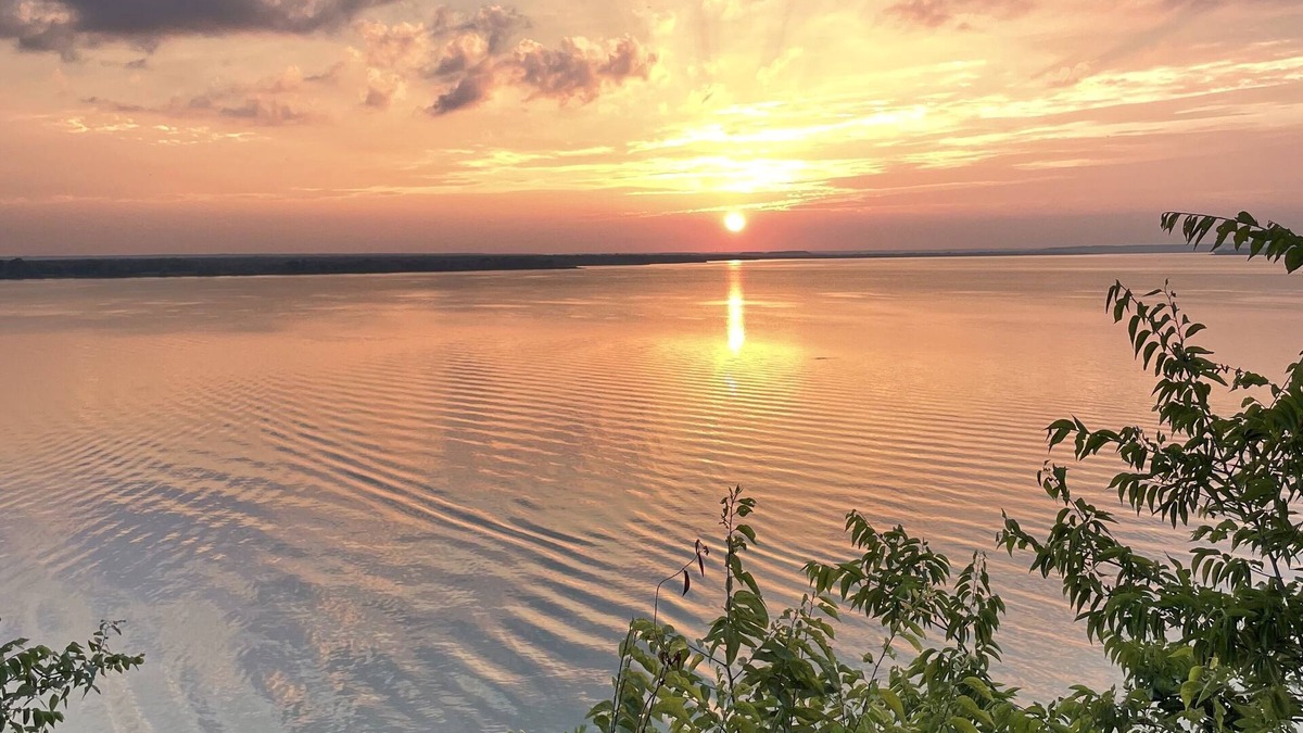 Lake Whitney House | Goldie's Getaway w/Hot tub