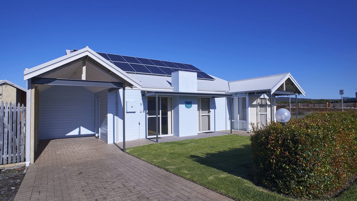 Collingwood Park Villa | Golf and beach retreat