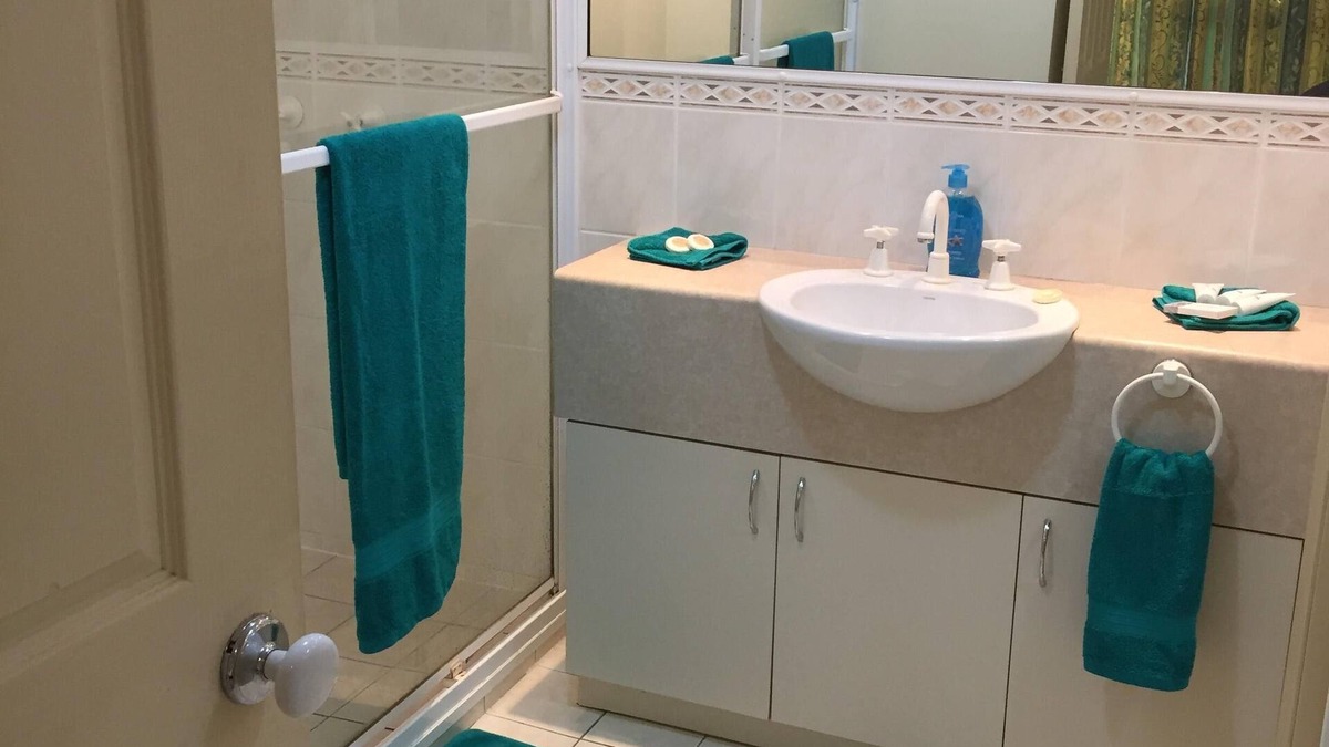 White Rock Apartment | Golf Course Apartment/Within Trinity Links Resort/Selfcontained