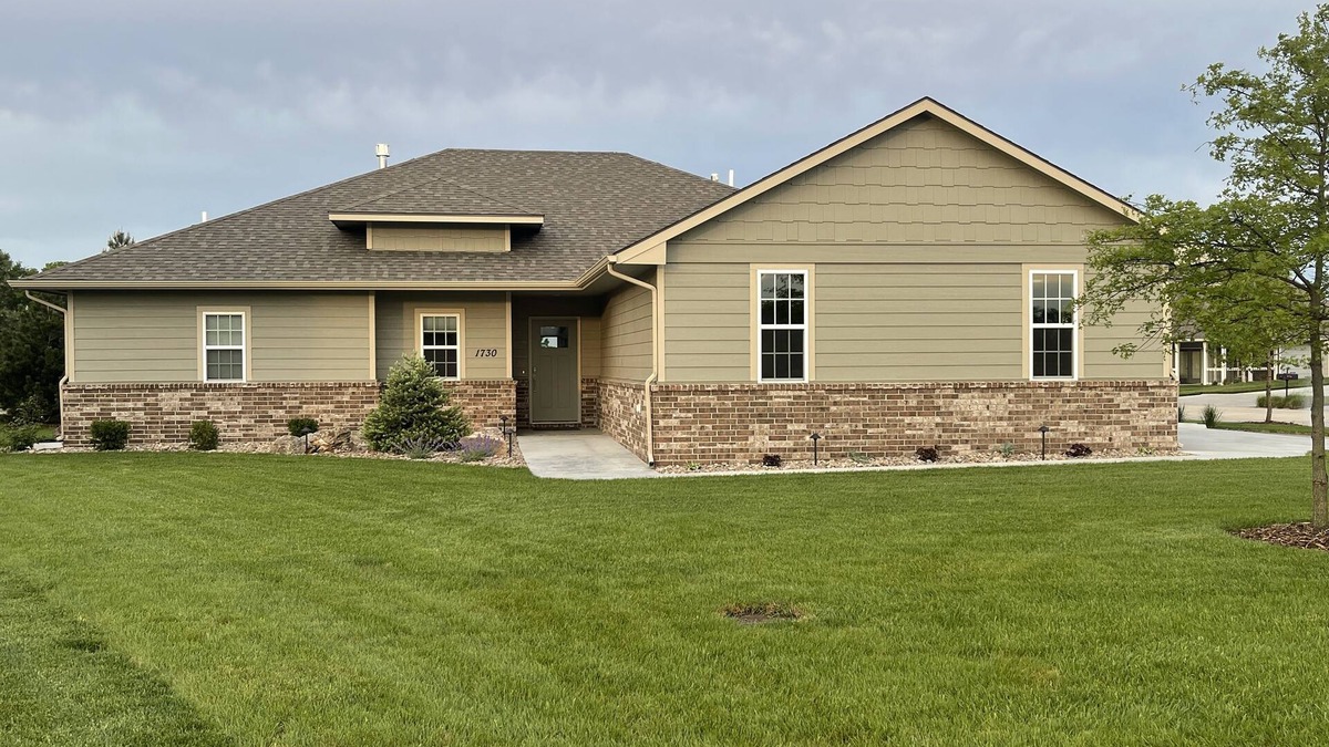 Newton House | Golf Course Getaway! Right on Sand Creek Golf Course, Newly Built