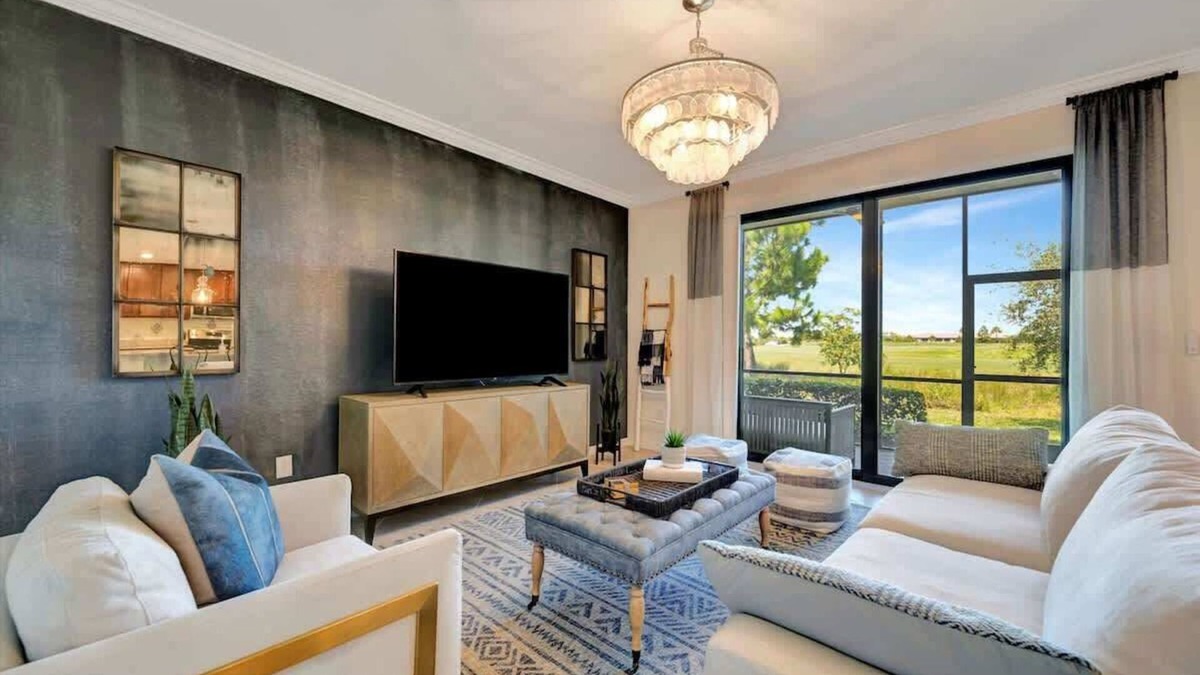 Lakewood Ranch Apartment | Golf Course Townhome, Resort Amenities, 2B Luxury