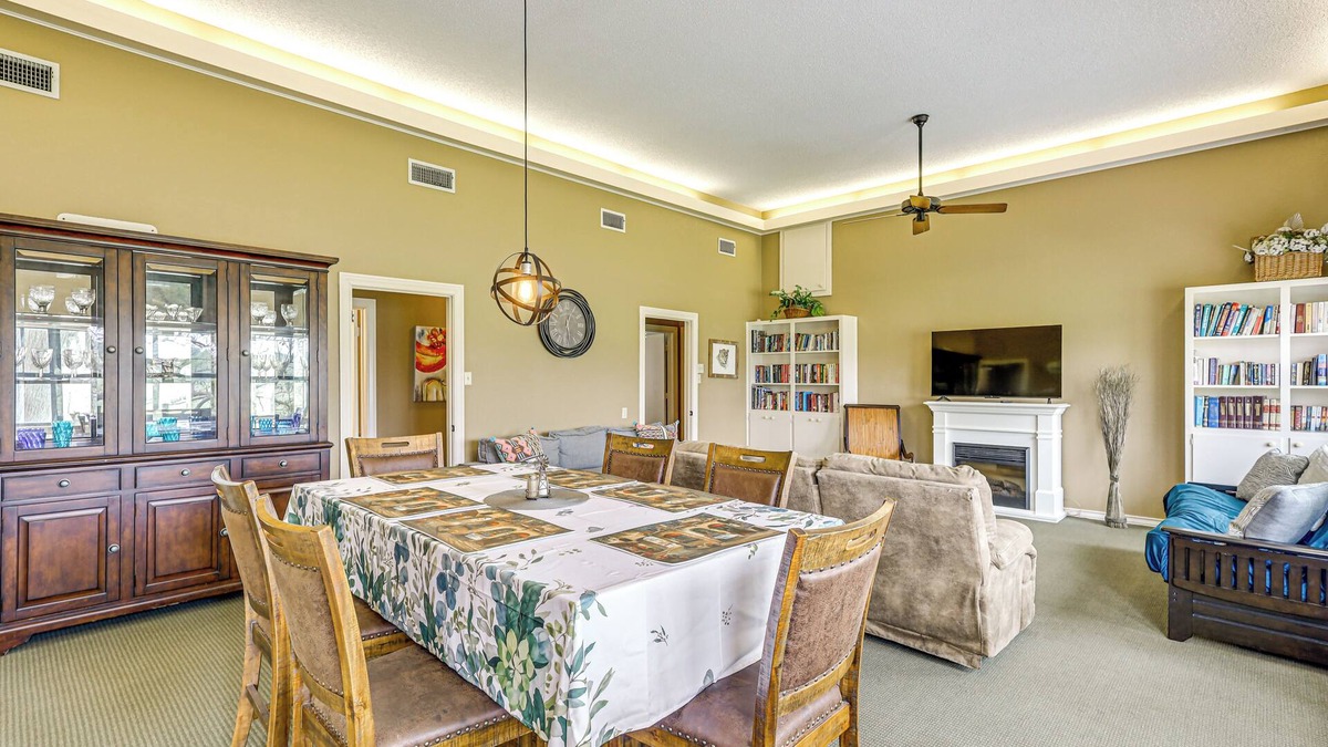 Salado Apartment | Golf Course Views: Family Home w/Yard in Salado!