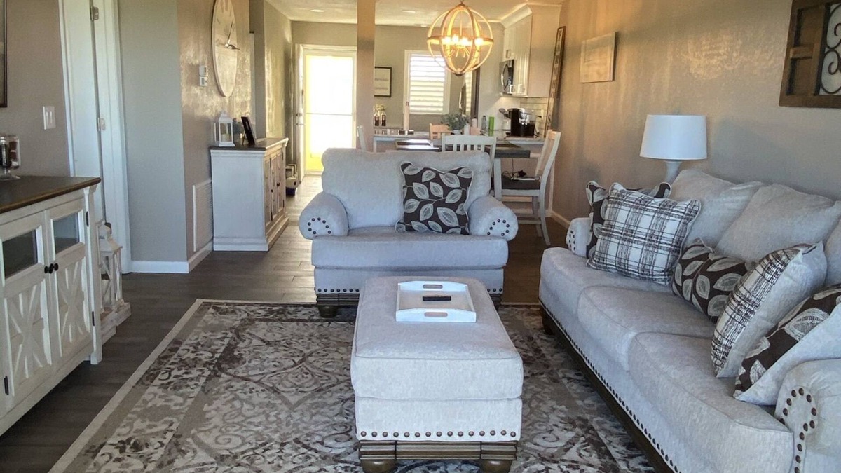 Plantation Condo | Golf Course Views-min from Wellen Park and beaches!