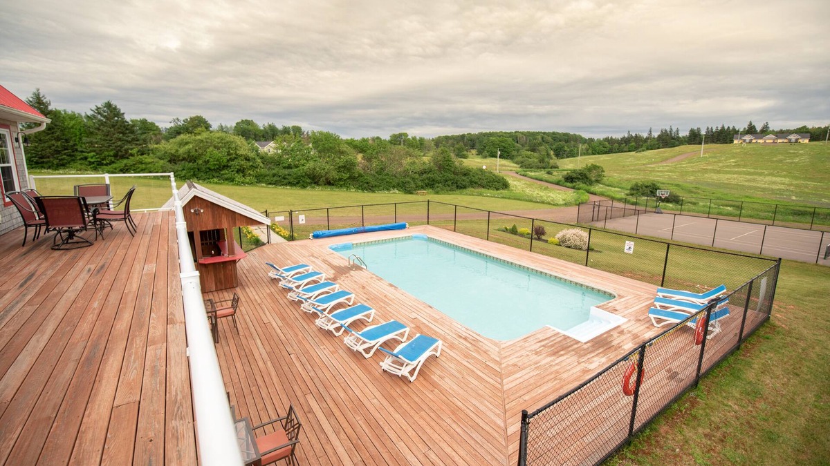 Stanley Bridge Condo | Golf, Green Gables & more at this luxurious villa at The Gables Golf Resort
