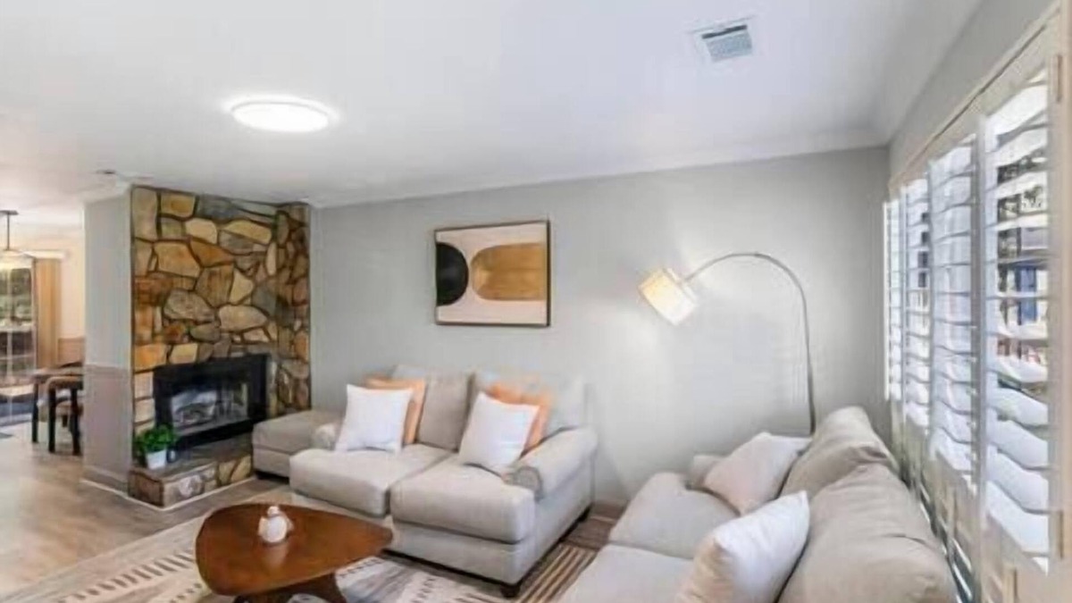 Piper Glen Estates House | Golf Oasis Modern Townhome!