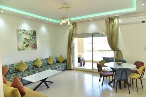 Ain Cheggag Apartment | Golf Royal appartement