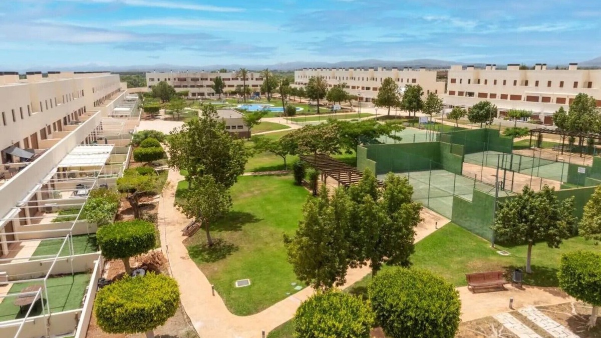 San Jorge Apartment | Golf San Jordi (Vinaros) Apartment 81m2 2 bedrooms, 2 bathrooms and living room 2 gardens.