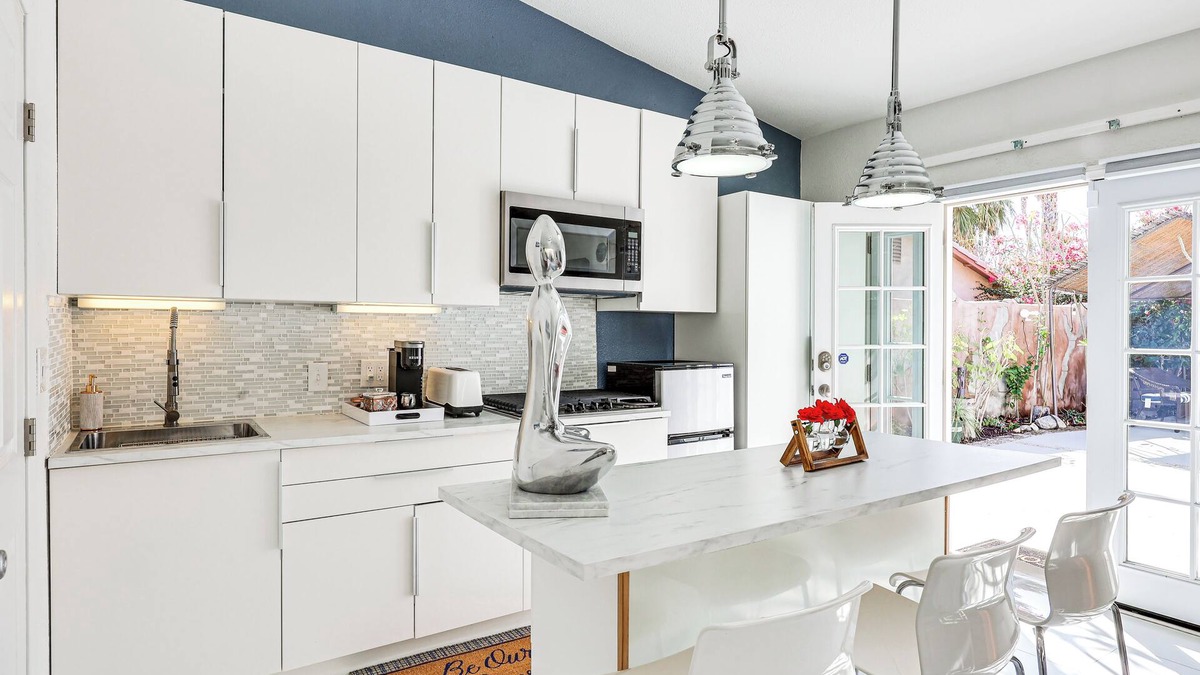 Magnesia Falls Cove Apartment | Golf, Shop & Hike: Sleek Rancho Mirage Studio