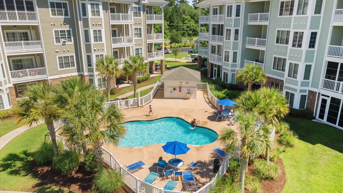 Central Myrtle Beach Condo | Golf View - Pools - Bikes - Luster Leaf Haven