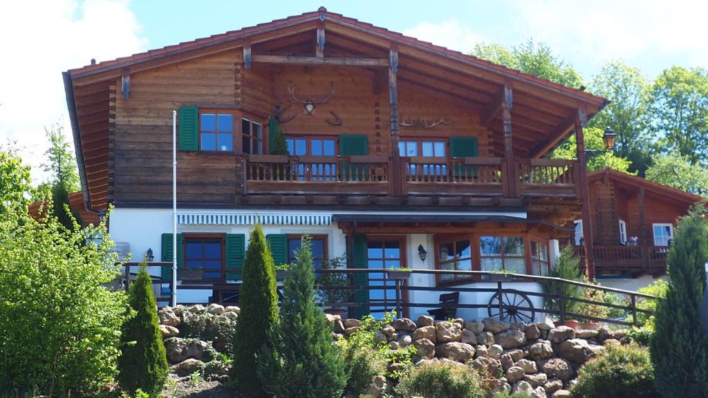 Haarbach Apartment | Golfchalet Uttlau
