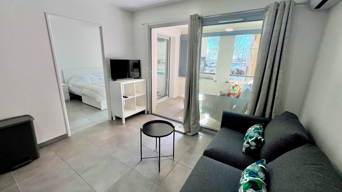 Golfe Juan Apartment | Golfe-Juan – 2 People – Facing the Old Port