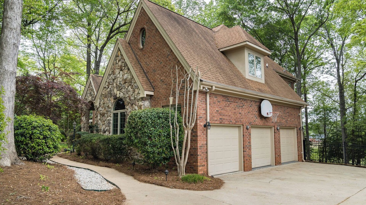 Duncan House | Golfer's Heaven 4 bedroom home w/pool table
