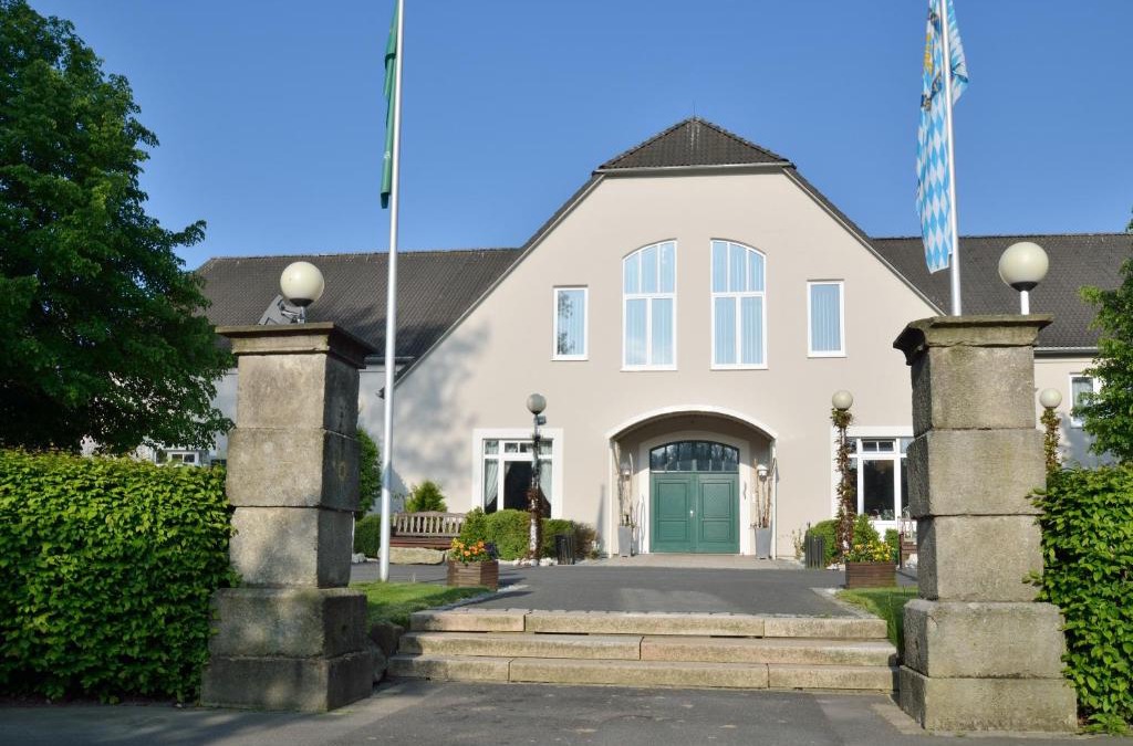 Trostau Hotel | Golfhotel Fahrenbach