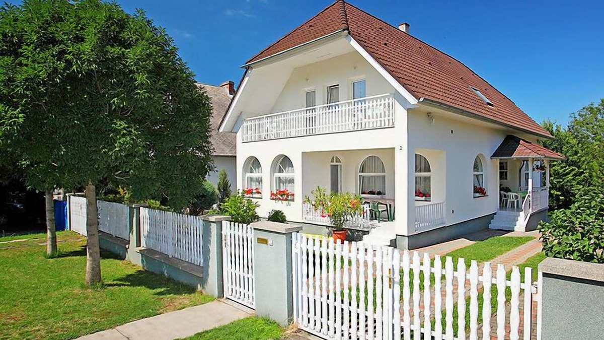 Balatonszarszo House | Goliath by Interhome