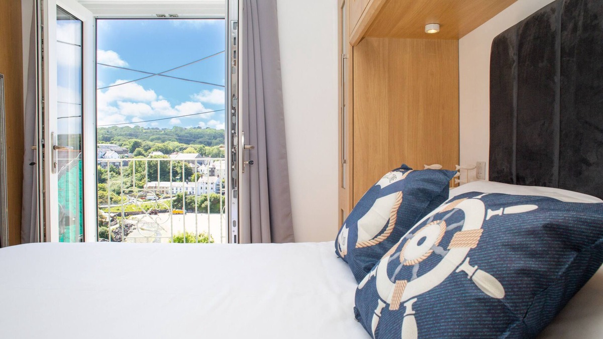 Aberporth House | Golwgfor Seaview by Aberporth Beach Holidays