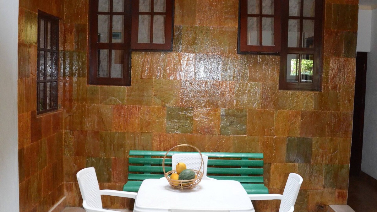 Ragama Bed & Breakfast | Gondolas Holiday Lanka