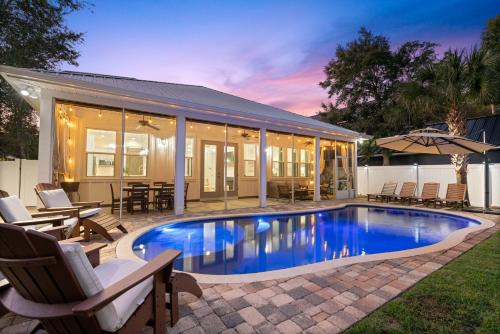 White's Gulfview House | Gone Coastal by Travel Life Vacations