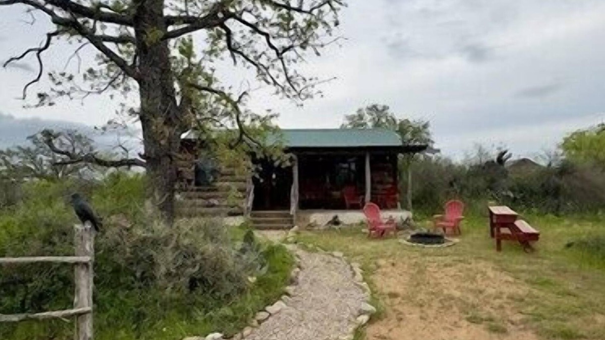 Voca Cabin | Gone Fishing - Castell Cabin - Sleeps 4