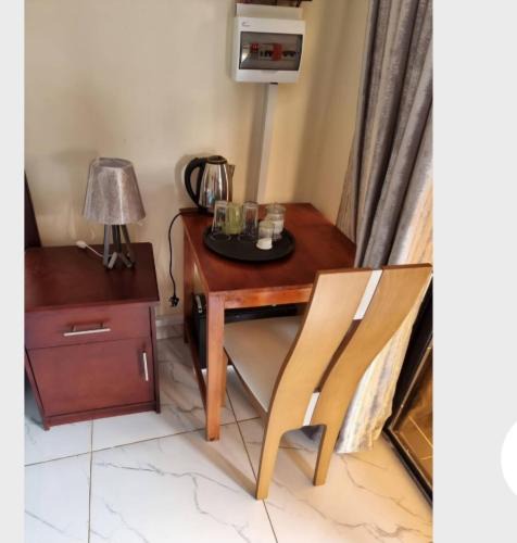 Harare East Bed & Breakfast | Gono Compound