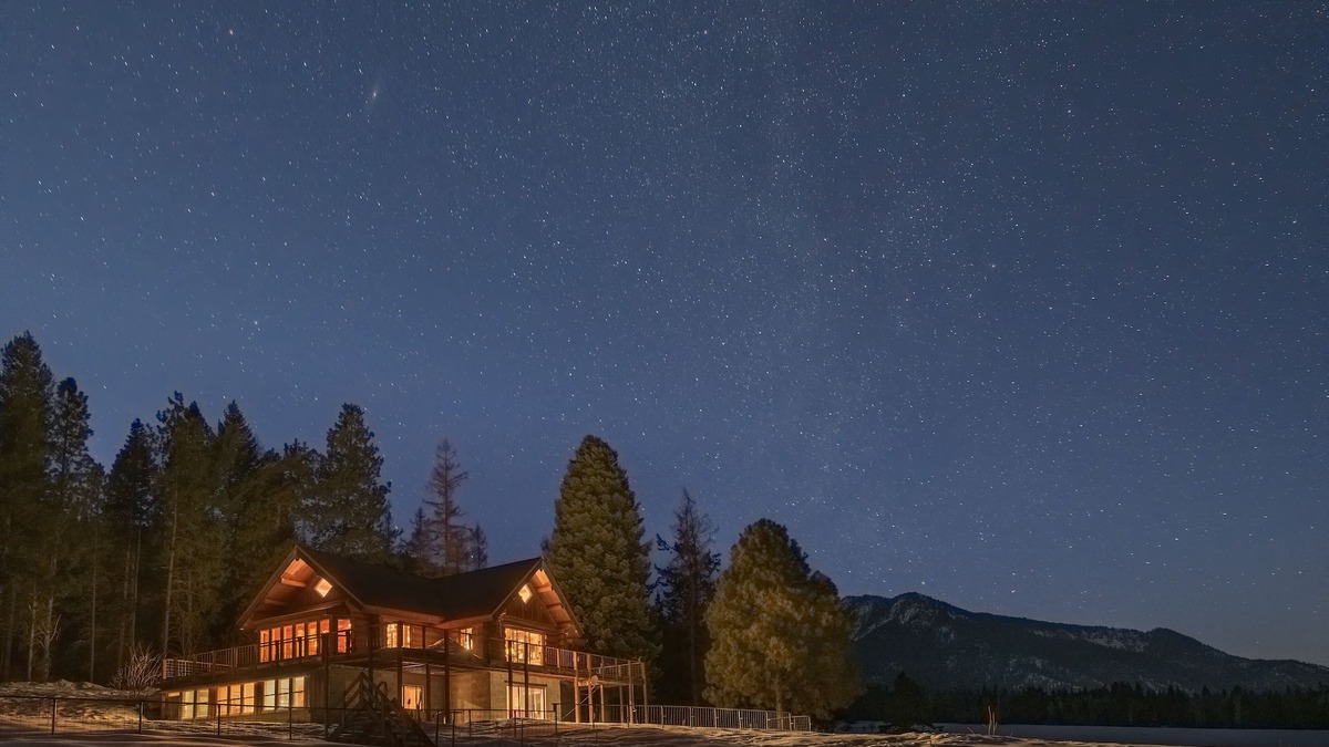 Baker City House | Good Bear Ranch House Retreat. Host a Family Reunion or a Refreshing Retreat