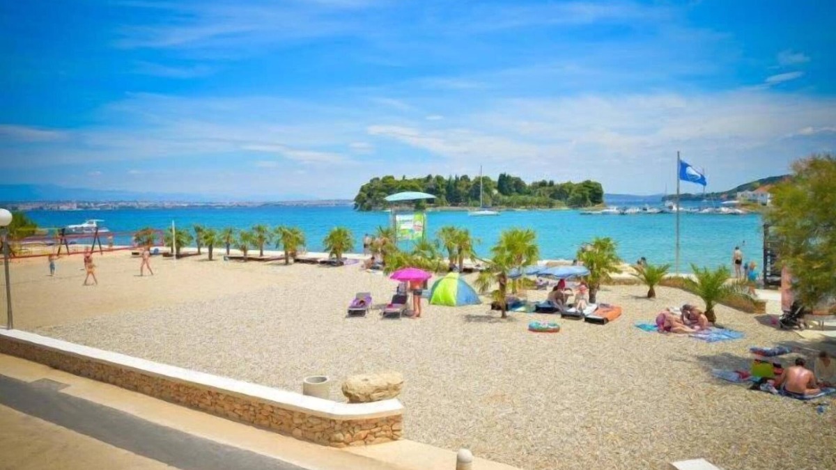Preko Apartment | Good Life Deluxe Seafront Apartment