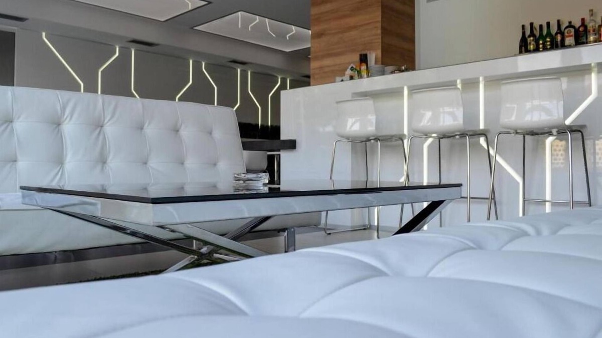 Nis House | Good Night