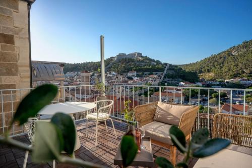 Hvar Old Town Apartment | Good vibrations in center 80m2 for 2 GLAVICA