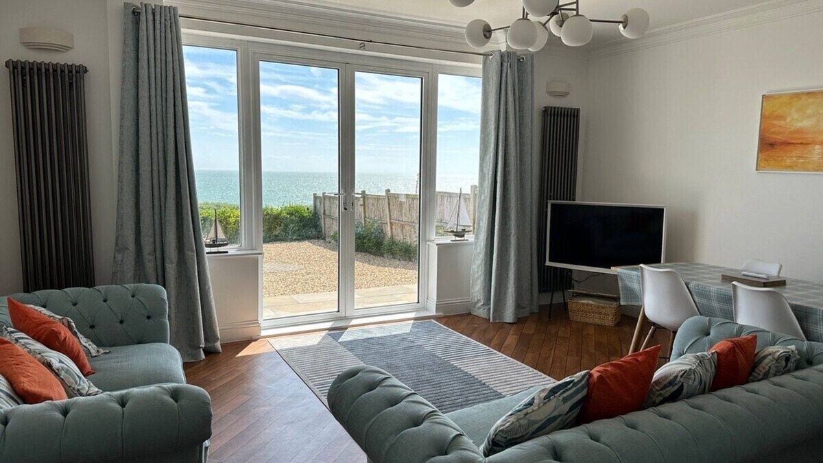 Broadstairs Apartment | Goodwin’s View is a beautifully presented seaside apartment in Broadstairs, hosted by Seastay