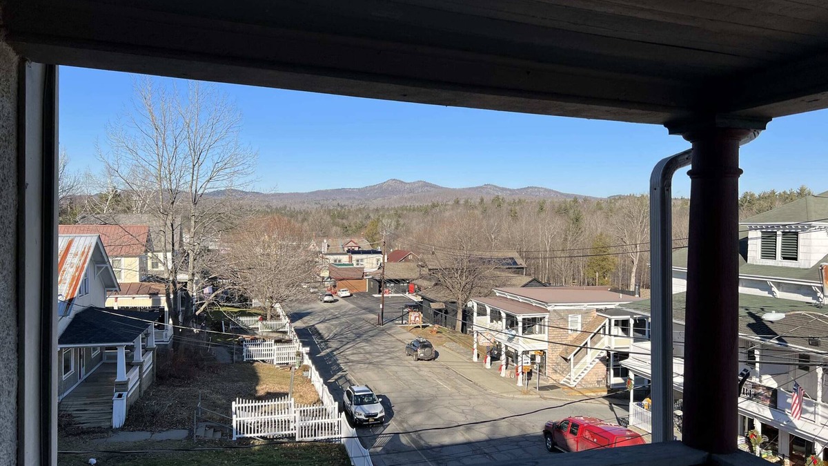 North Creek Apartment | Gore Mountain Lift View, The Eagles Nest: 251 Main St, Fl 3