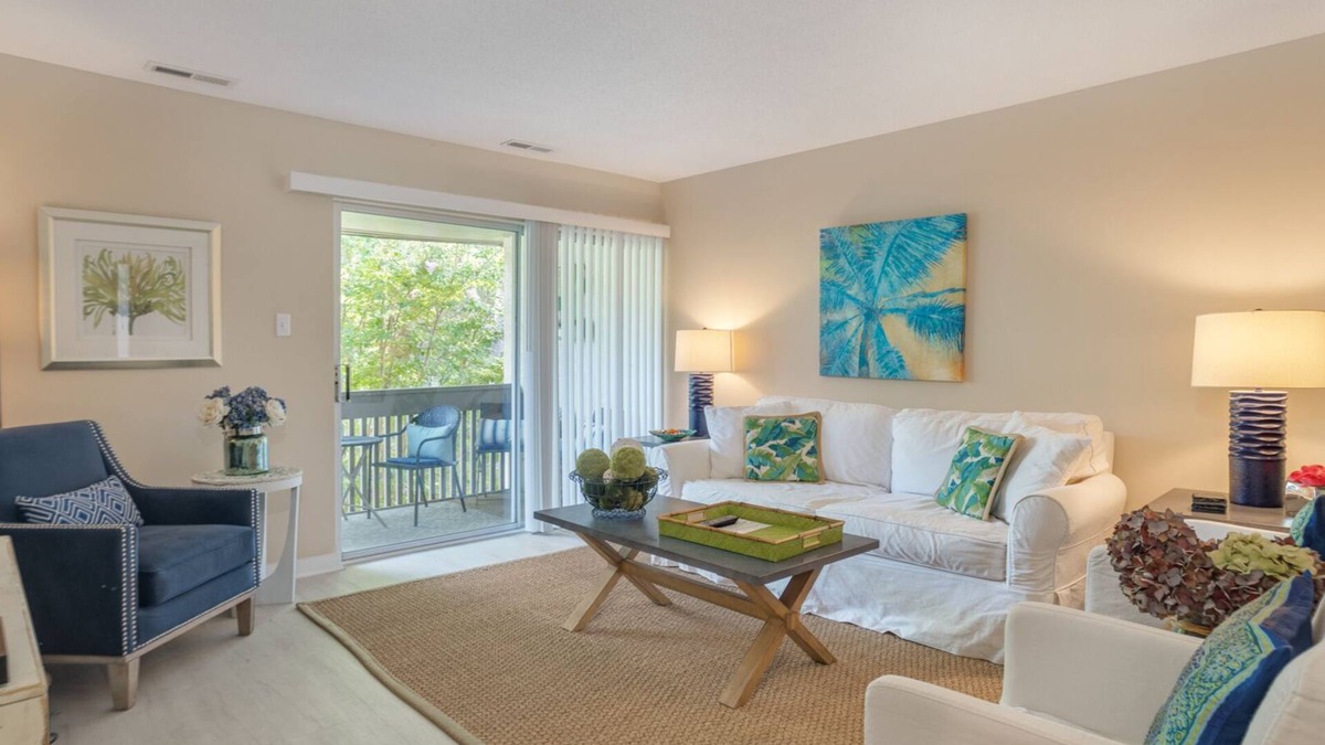 South Beach Condo | Gorgeous 1 Bedroom Villa in the Bluff Villas, Sea Pines.